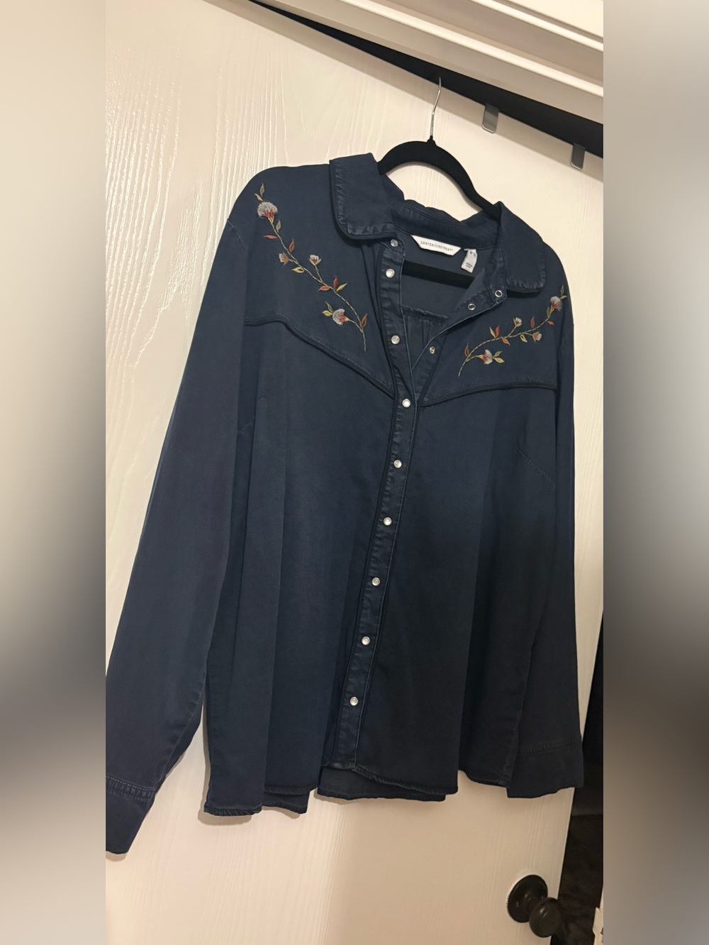 “Canyon Retreat” by QVC attractive denim western style blouse with embroidery XL